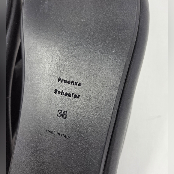 Proenza Schouler - Pipe leather thong sandals - Picture 6 of 6